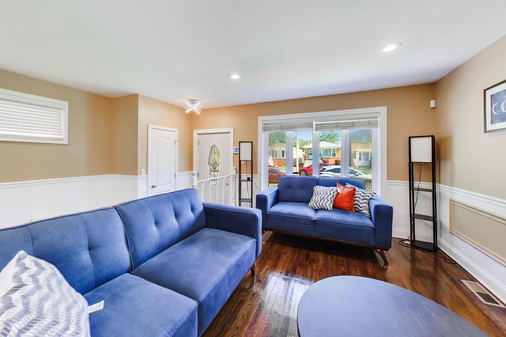 431 W 98th Street