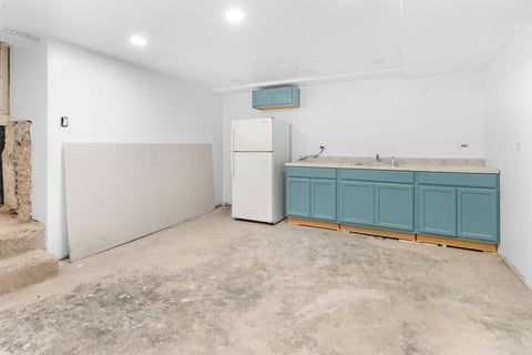 Tiny photo for 4607 S Wallace Street, Chicago, IL 60609 (MLS # 12755454)