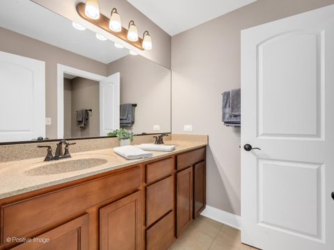 Tiny photo for 229 Grant Street, Downers Grove, IL 60515 (MLS # 12596423)