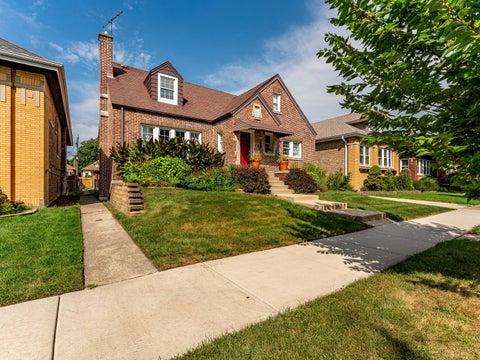 Tiny photo for 1834 Wenonah Avenue, Berwyn, IL 60402 (MLS # 12756335)