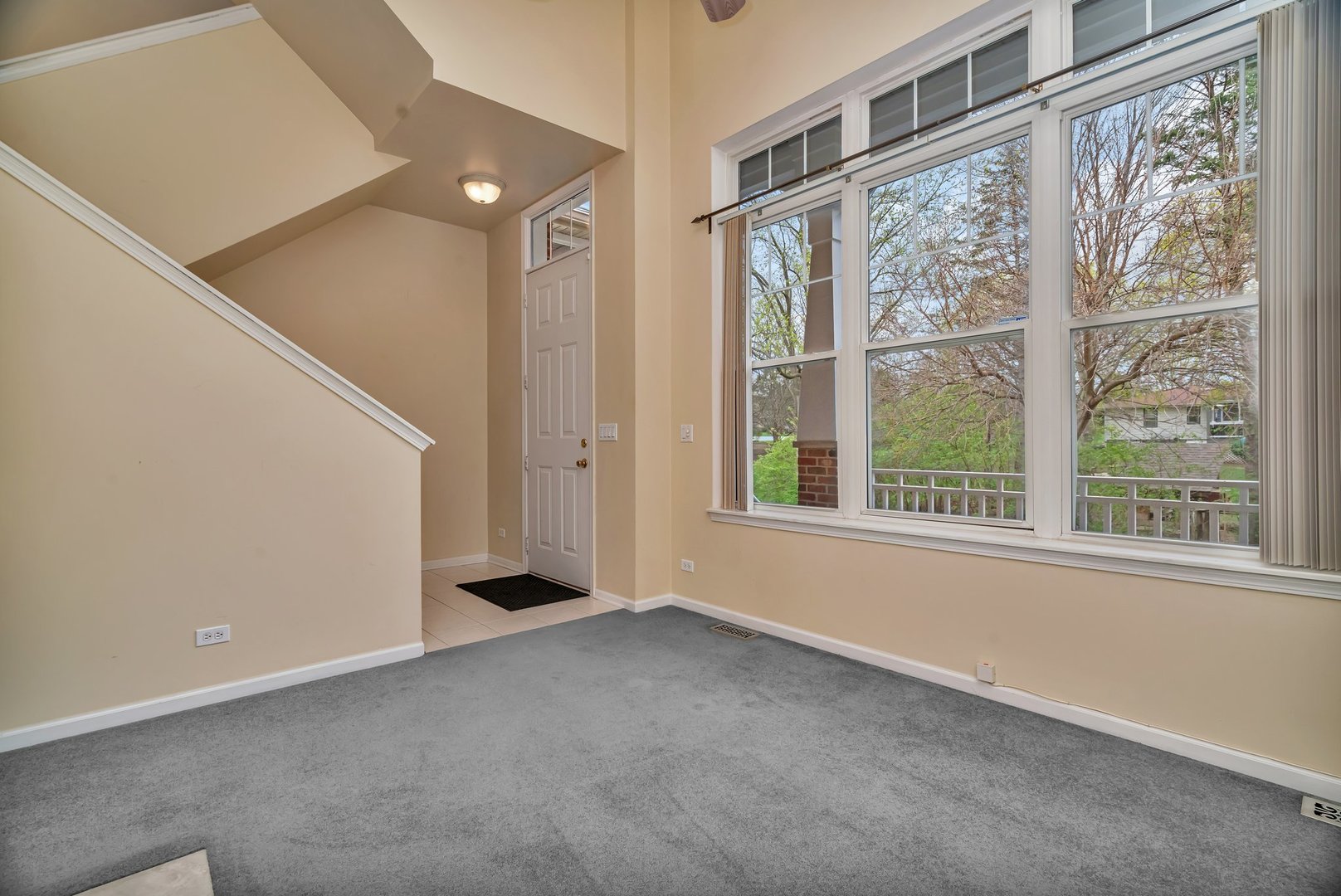 1109 Longwood Drive