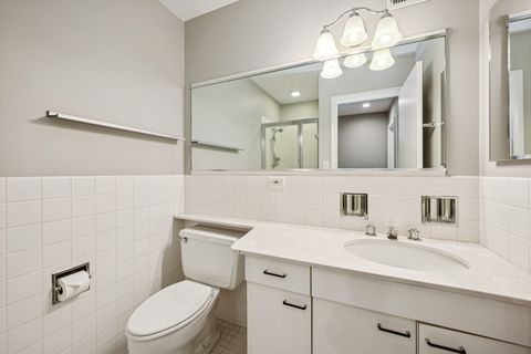 Tiny photo for 1333 N Sandburg Terrace, Chicago, IL 60610 (MLS # 12476761)