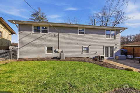 Tiny photo for 16240 Debra Drive, Oak Forest, IL 60452 (MLS # 12593087)