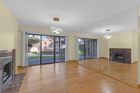 Tiny photo for 309 Maplewood Court #D1, Schaumburg, IL 60193 (MLS # 12772870)
