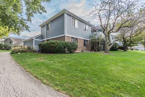 Tiny photo for 309 Maplewood Court #D1, Schaumburg, IL 60193 (MLS # 12772870)