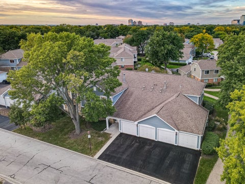 Tiny photo for 309 Maplewood Court #D1, Schaumburg, IL 60193 (MLS # 12772870)
