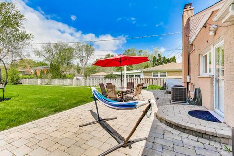 Tiny photo for 8922 Ewing Avenue, Evanston, IL 60203 (MLS # 12635397)