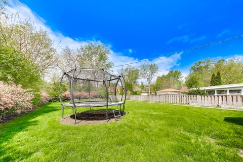 Tiny photo for 8922 Ewing Avenue, Evanston, IL 60203 (MLS # 12635397)