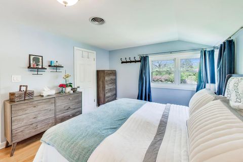 Tiny photo for 8922 Ewing Avenue, Evanston, IL 60203 (MLS # 12635397)