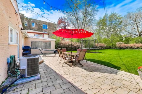 Tiny photo for 8922 Ewing Avenue, Evanston, IL 60203 (MLS # 12635397)