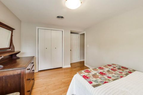 Tiny photo for 8922 Ewing Avenue, Evanston, IL 60203 (MLS # 12635397)