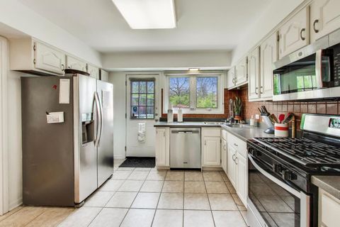 Tiny photo for 8922 Ewing Avenue, Evanston, IL 60203 (MLS # 12635397)