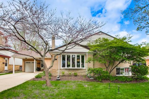 Tiny photo for 8922 Ewing Avenue, Evanston, IL 60203 (MLS # 12635397)