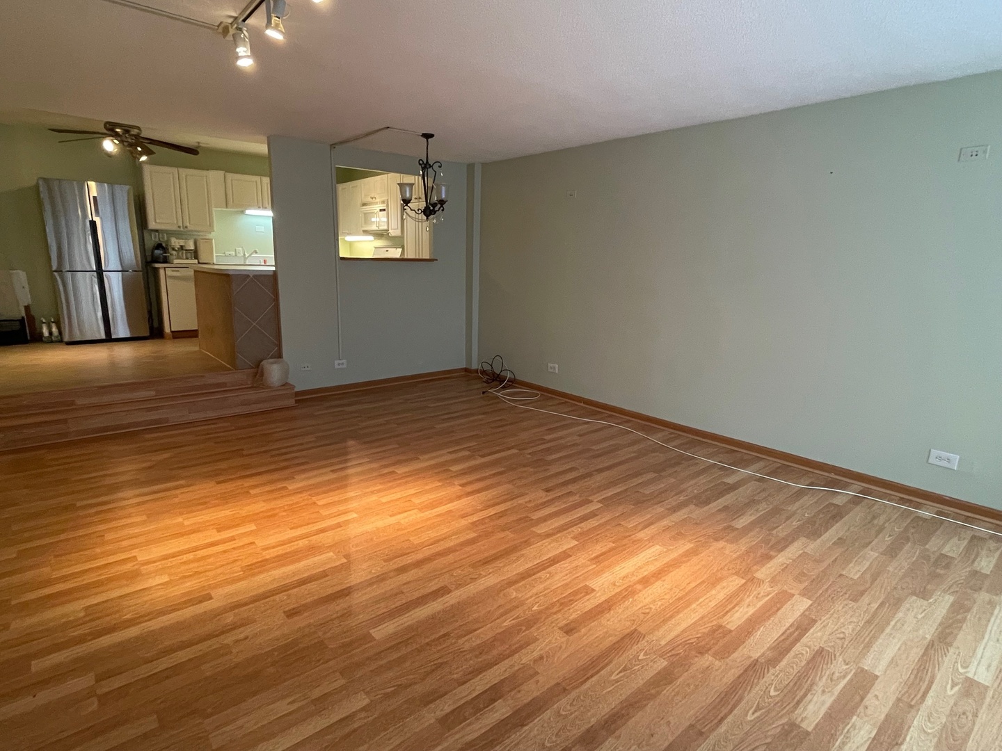 230 E Ontario Street 402