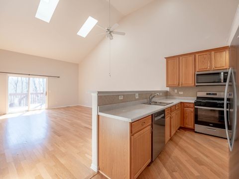 Tiny photo for 5713 Fieldstone Trail, McHenry, IL 60050 (MLS # 12607007)