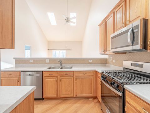 Tiny photo for 5713 Fieldstone Trail, McHenry, IL 60050 (MLS # 12607007)