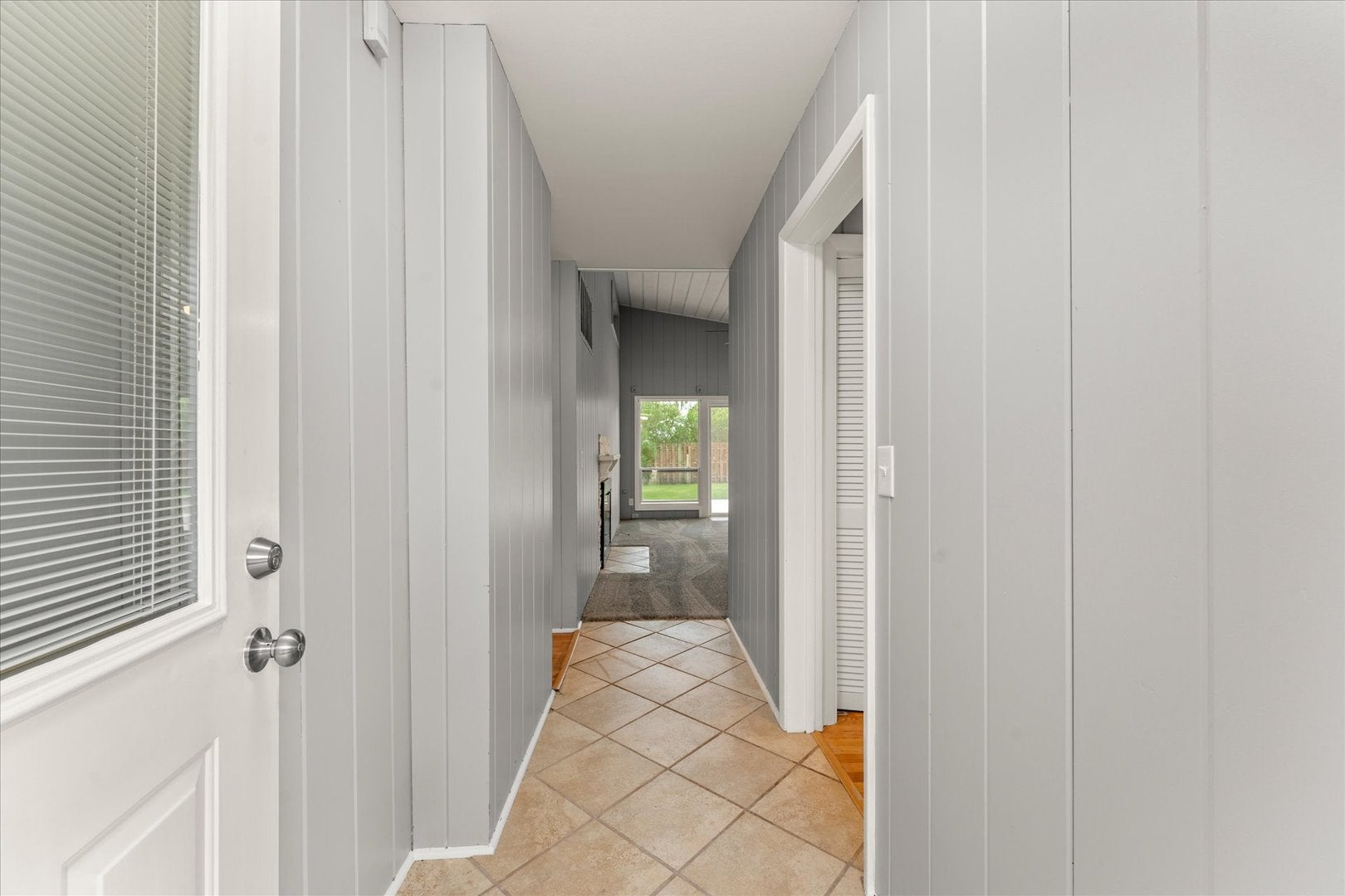 907 S Longview Road