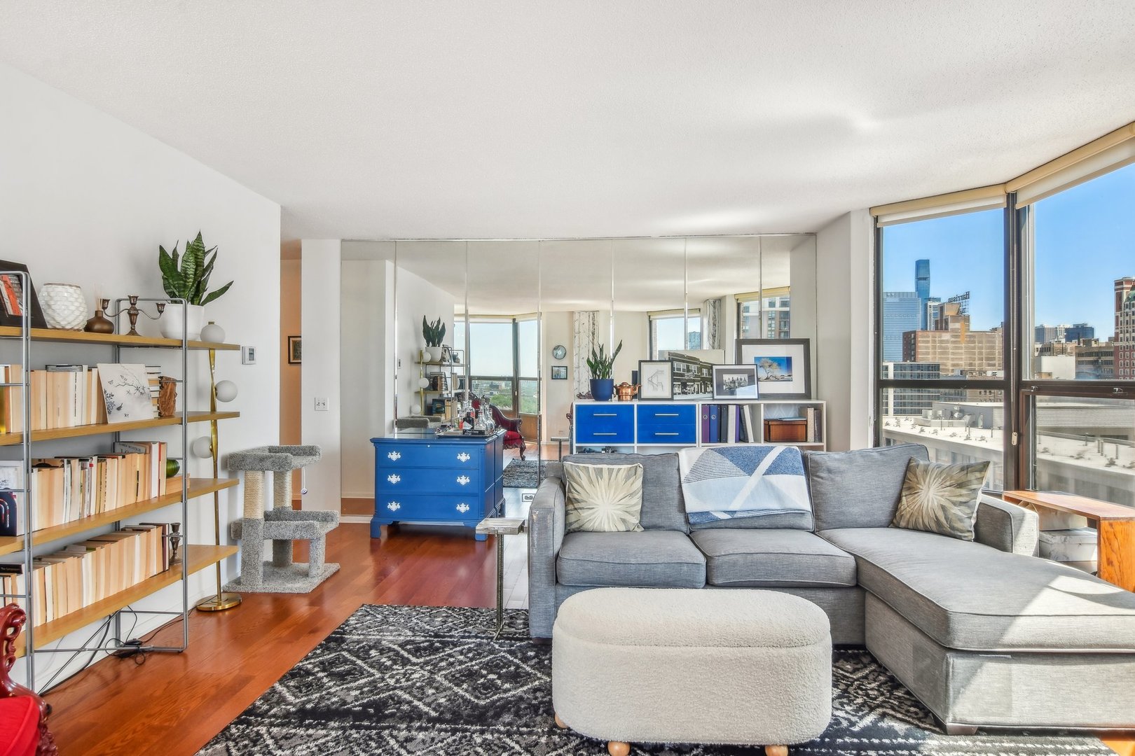 899 S PLYMOUTH Court 1408