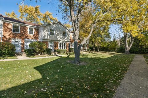 Tiny photo for 2074 Essex Court #2074, Streamwood, IL 60107 (MLS # 12295501)