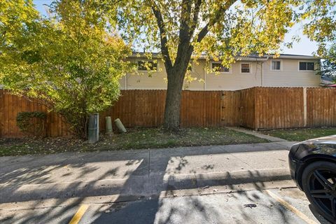 Tiny photo for 2074 Essex Court #2074, Streamwood, IL 60107 (MLS # 12295501)