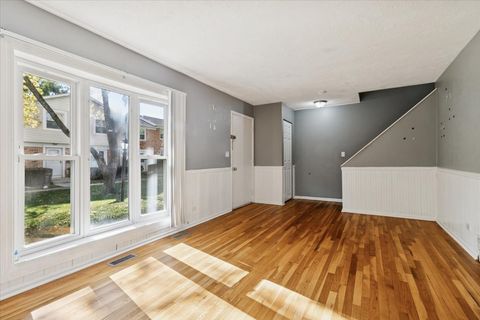 Tiny photo for 2074 Essex Court #2074, Streamwood, IL 60107 (MLS # 12295501)