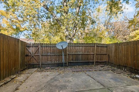 Tiny photo for 2074 Essex Court #2074, Streamwood, IL 60107 (MLS # 12295501)