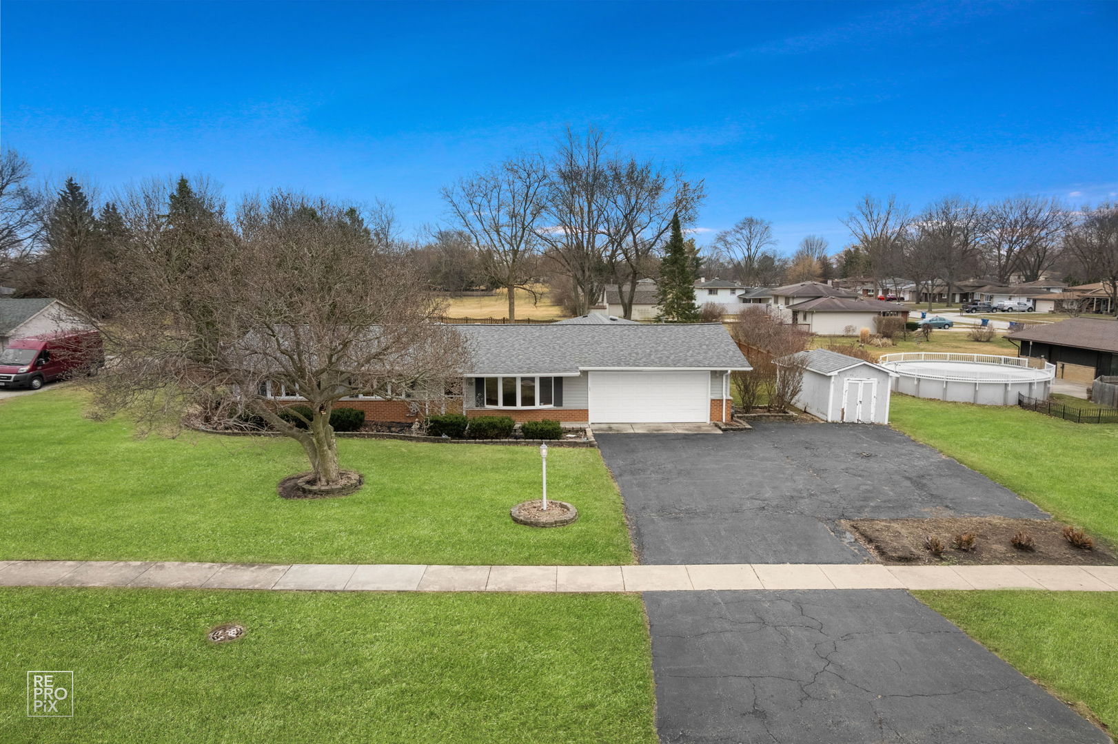 835 Bryn Mawr Avenue