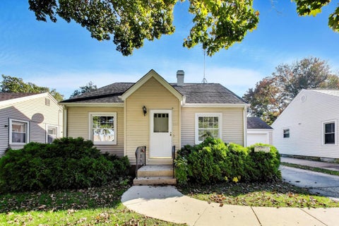Photo of 225 S Aldine Avenue, Elgin, IL 60123 (MLS # 12792974)
