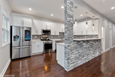Tiny photo for 4631 S Evans Avenue, Chicago, IL 60653 (MLS # 12357378)