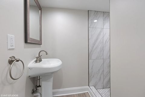Tiny photo for 4631 S Evans Avenue, Chicago, IL 60653 (MLS # 12357378)