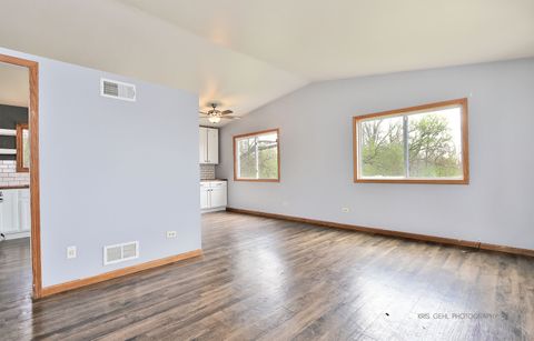 Tiny photo for 28903 W South Drive, Lakemoor, IL 60051 (MLS # 12622302)