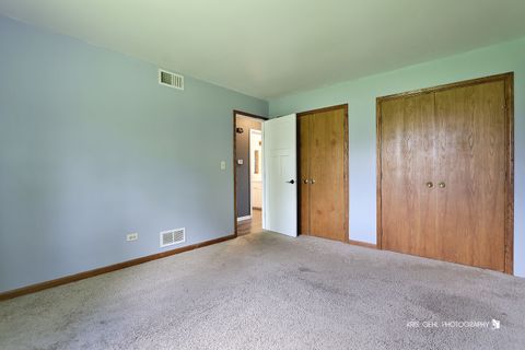 Tiny photo for 28903 W South Drive, Lakemoor, IL 60051 (MLS # 12622302)