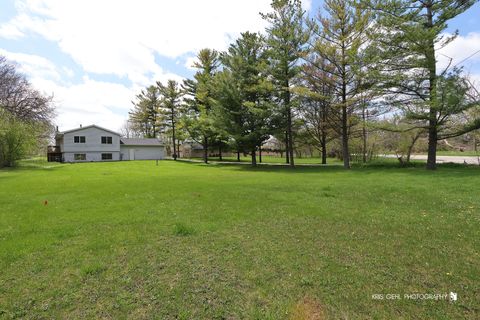 Photo of 28903 W South Drive, Lakemoor, IL 60051 (MLS # 12622302)