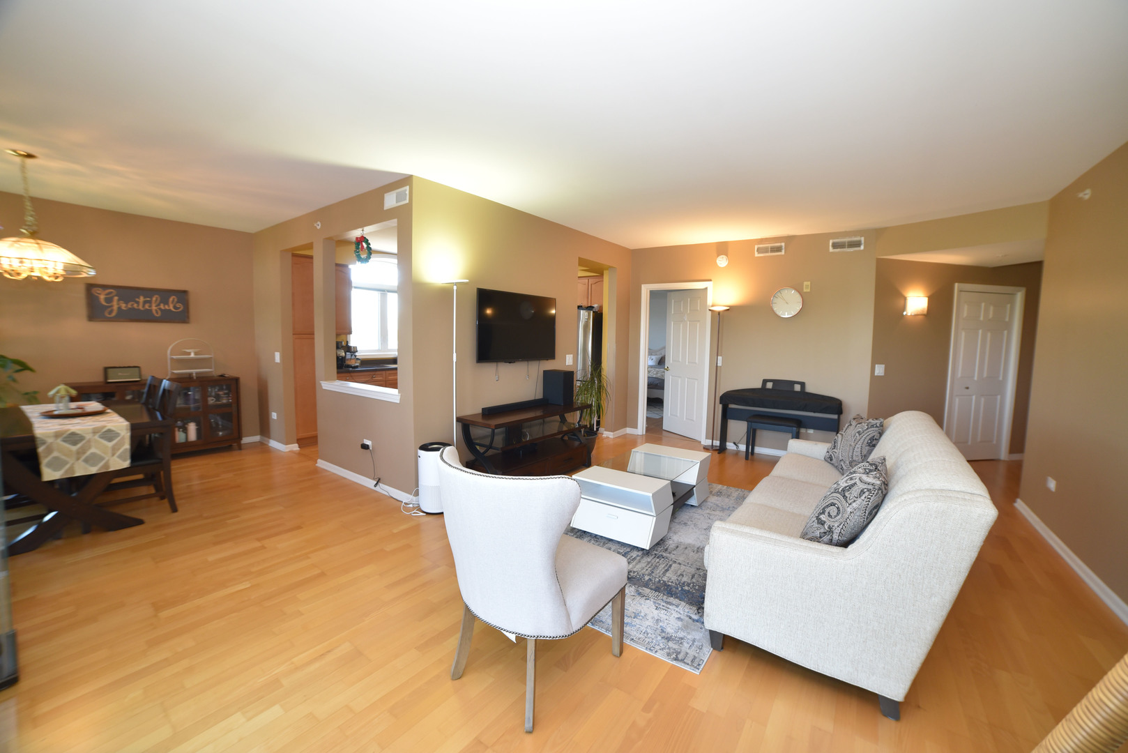365 Graceland Avenue 606