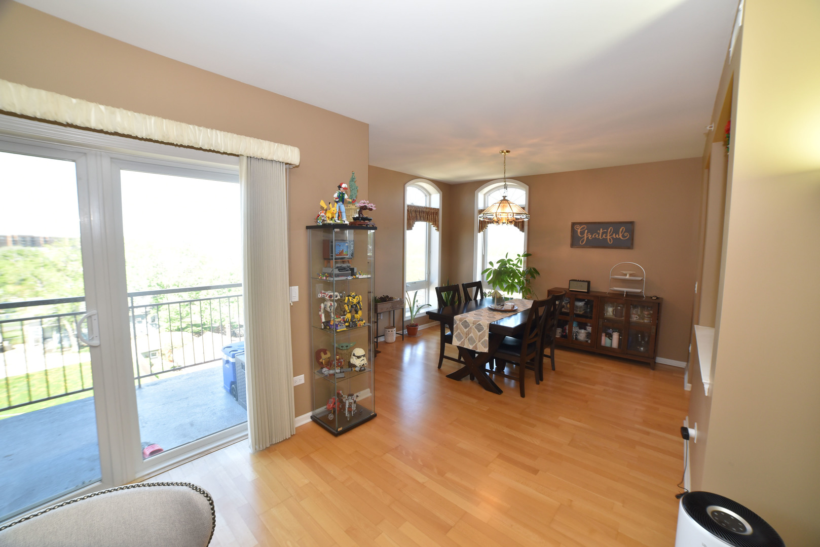 365 Graceland Avenue 606
