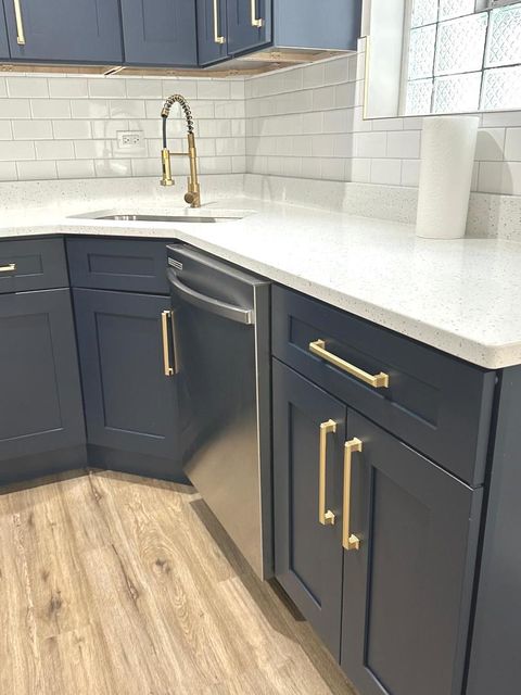 Tiny photo for 1021 W Vermont Avenue, Chicago, IL 60827 (MLS # 12563232)