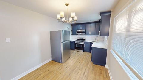 Tiny photo for 1021 W Vermont Avenue, Chicago, IL 60827 (MLS # 12563232)