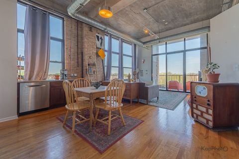Tiny photo for 1820 N Spaulding Avenue #410, Chicago, IL 60647 (MLS # 12626587)