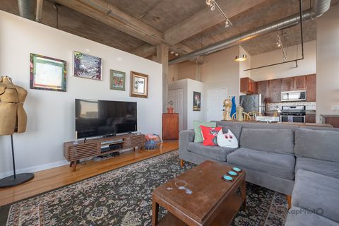 Tiny photo for 1820 N Spaulding Avenue #410, Chicago, IL 60647 (MLS # 12626587)