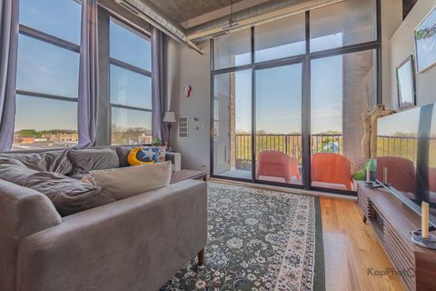 Tiny photo for 1820 N Spaulding Avenue #410, Chicago, IL 60647 (MLS # 12626587)