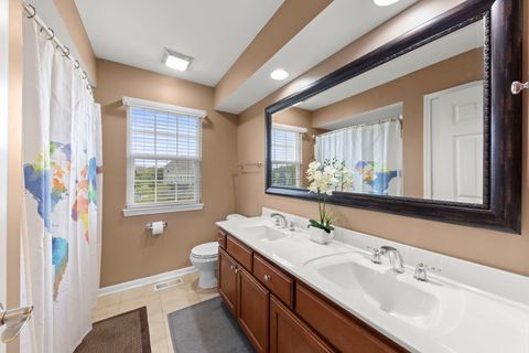 Tiny photo for 13521 Arborview Circle, Plainfield, IL 60585 (MLS # 12578569)