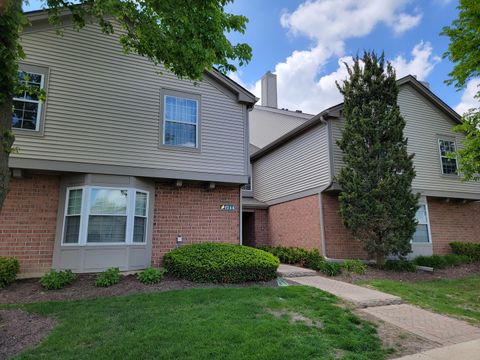 1744 Eastwood Court 9 Schaumburg IL 60195