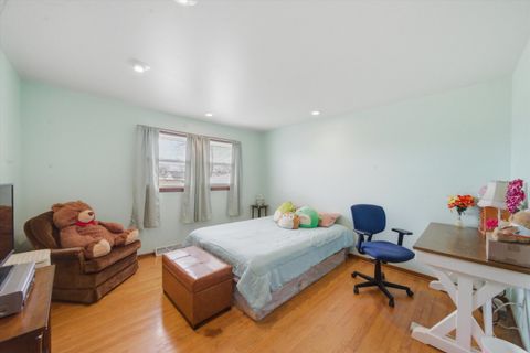 Tiny photo for 7705 W 80th Place, Bridgeview, IL 60455 (MLS # 12589160)