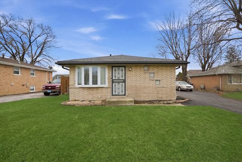 Tiny photo for 7705 W 80th Place, Bridgeview, IL 60455 (MLS # 12589160)