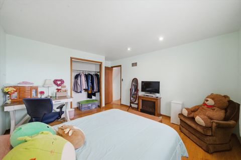 Tiny photo for 7705 W 80th Place, Bridgeview, IL 60455 (MLS # 12589160)