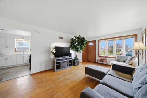 Tiny photo for 7705 W 80th Place, Bridgeview, IL 60455 (MLS # 12589160)