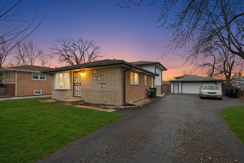 Tiny photo for 7705 W 80th Place, Bridgeview, IL 60455 (MLS # 12589160)