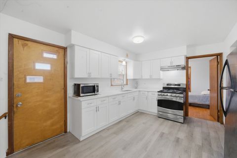 Tiny photo for 7705 W 80th Place, Bridgeview, IL 60455 (MLS # 12589160)