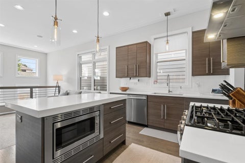 Tiny photo for 6739 N Oxford Avenue, Chicago, IL 60631 (MLS # 12743084)