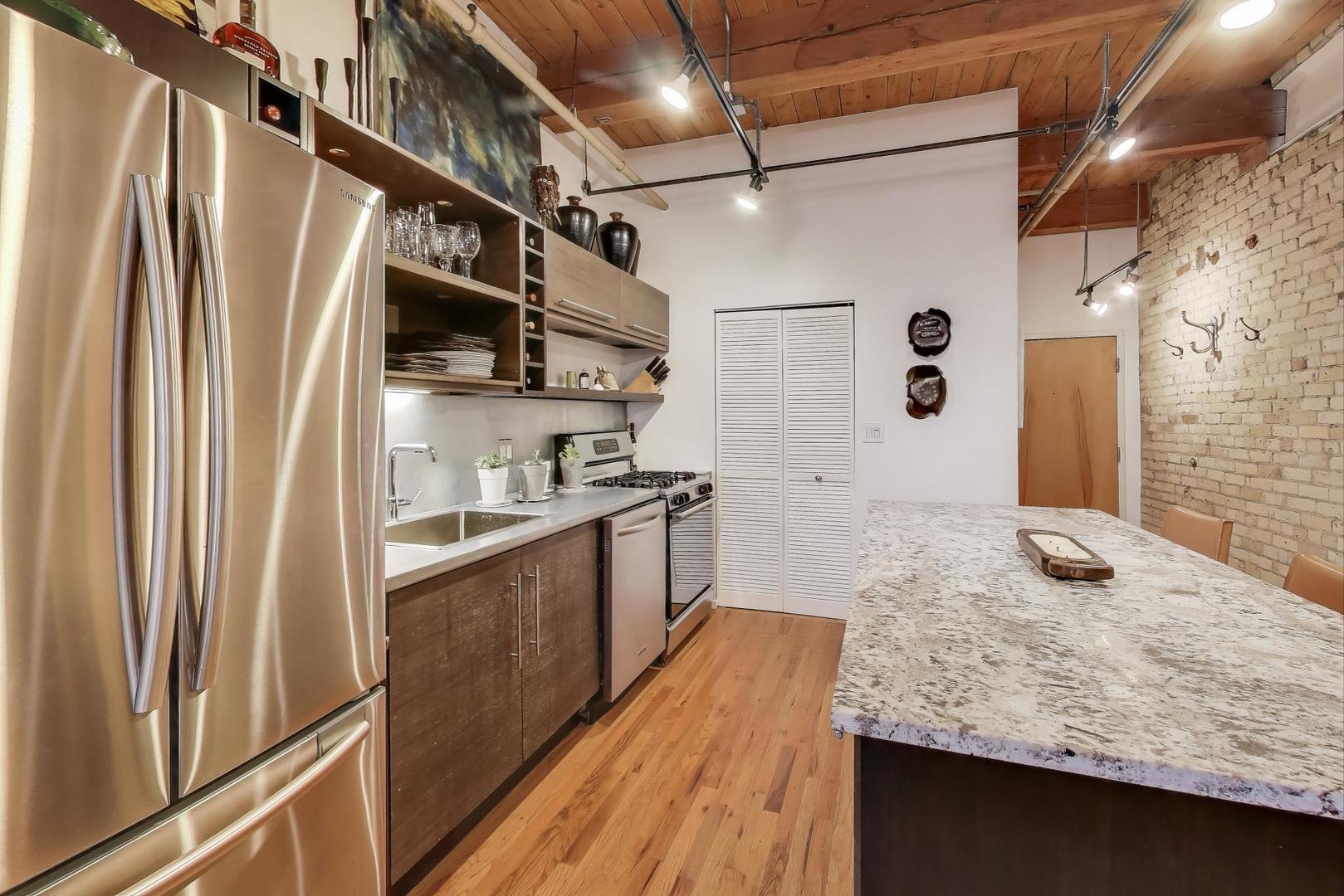 420 S Clinton Street 414A